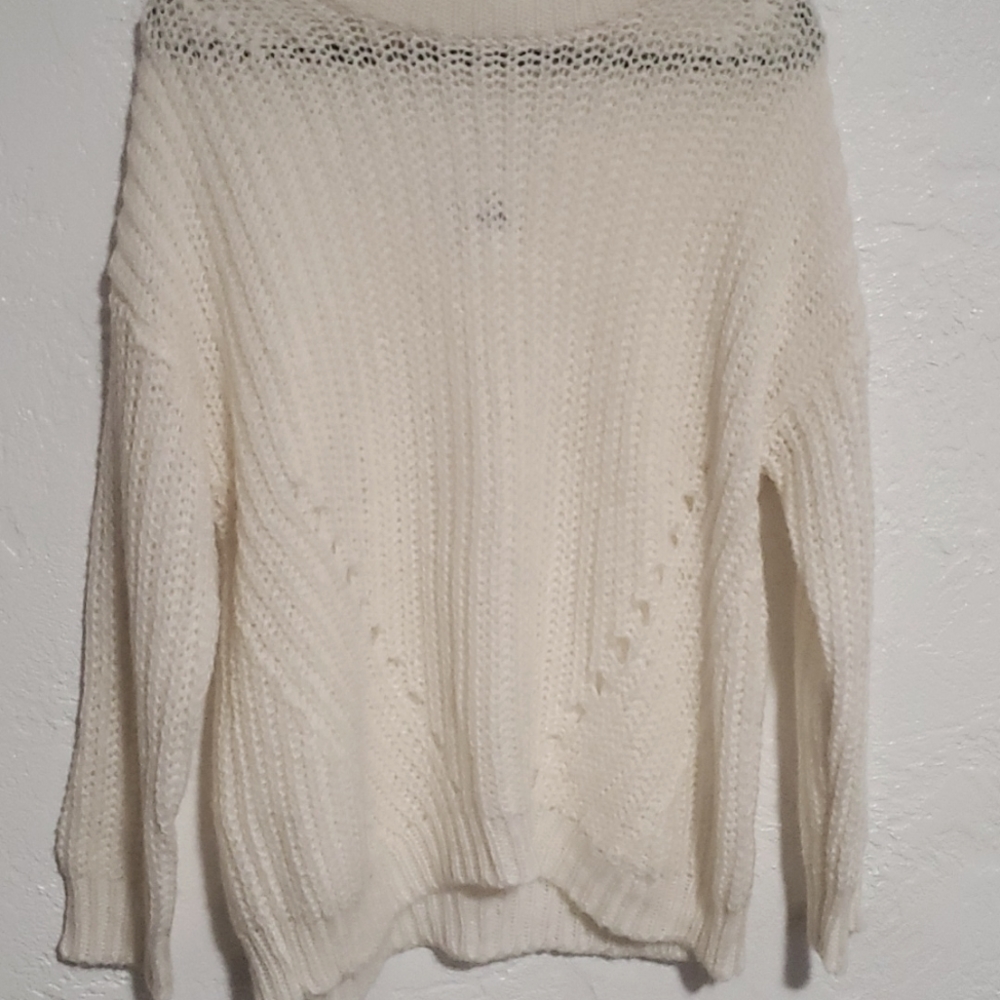 An American eagle outfitters white knit sweater